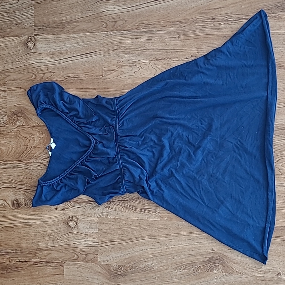 Flowy dress, cinch at waist